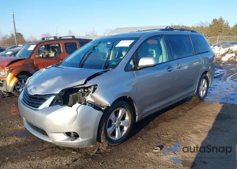 2011 Toyota Sienna Le V6 from USA, damaged, VIN 5TDKK3DC8BS010896